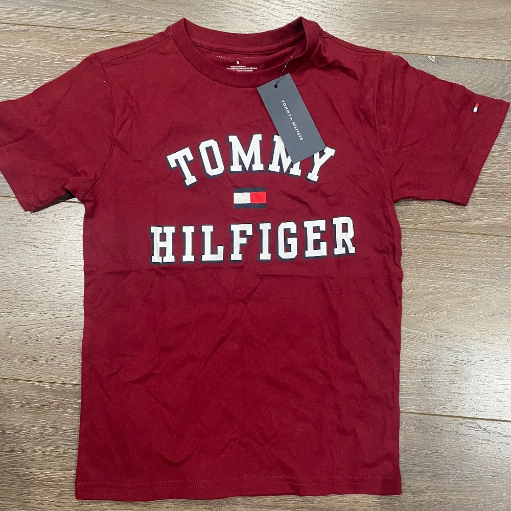 Brand new Boys Burgundy T-shirt Tommy Hilfiger